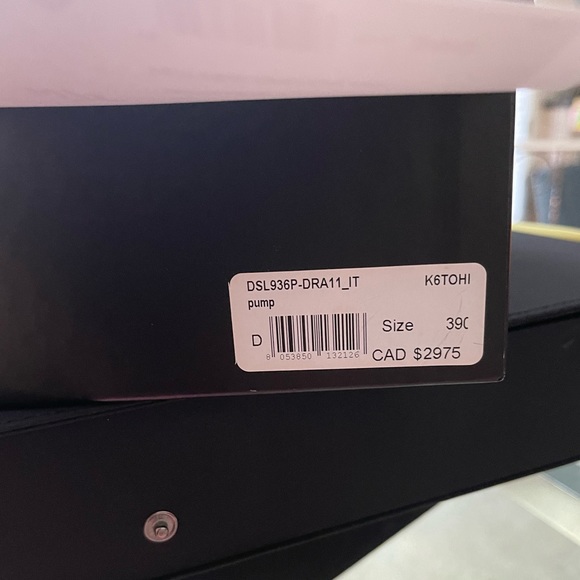 Versace - Picture 8 of 8